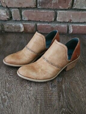 Women's Tan Slip-On Leather Block Heel Shoes